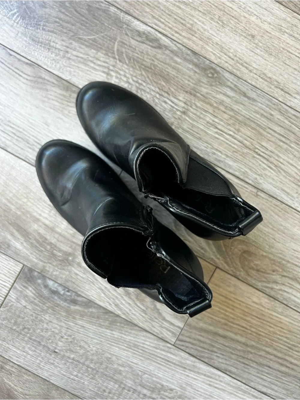 Refresh Black Platform Chelsea Ankle Boots